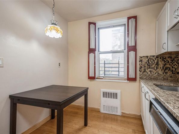 4 Sadore Lane 3E, Yonkers NY 10710