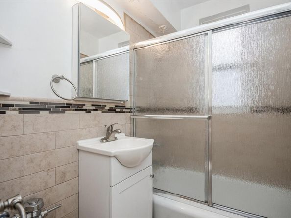 4 Sadore Lane 3E, Yonkers NY 10710