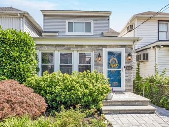 487 Court Avenue