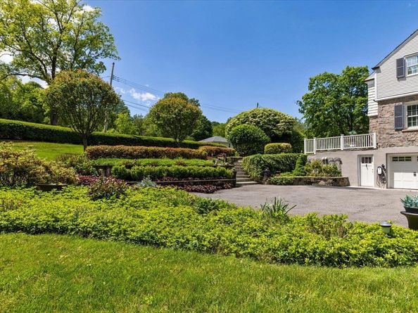 31 Colonial Road, White Plains NY 10605
