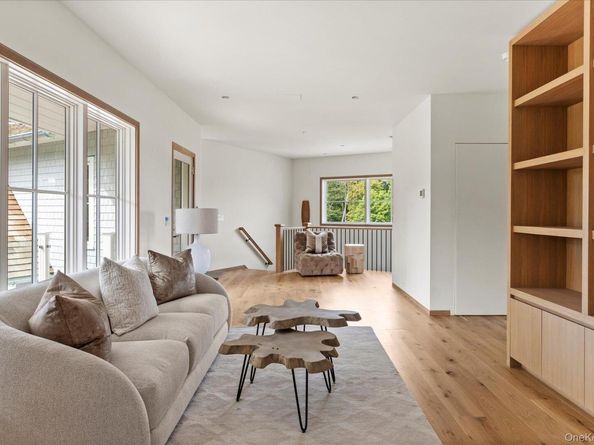 551 Main Street, Quiogue NY 11978