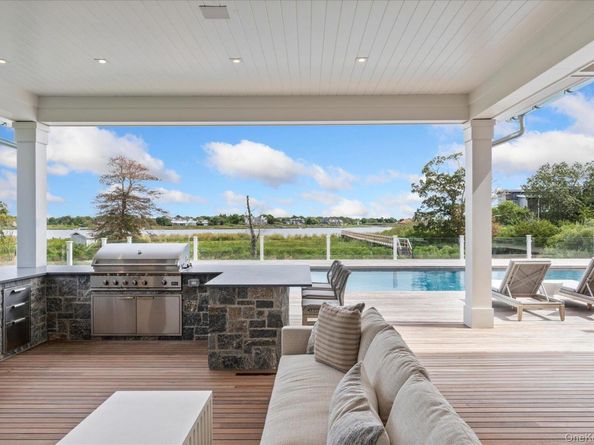 551 Main Street, Quiogue NY 11978