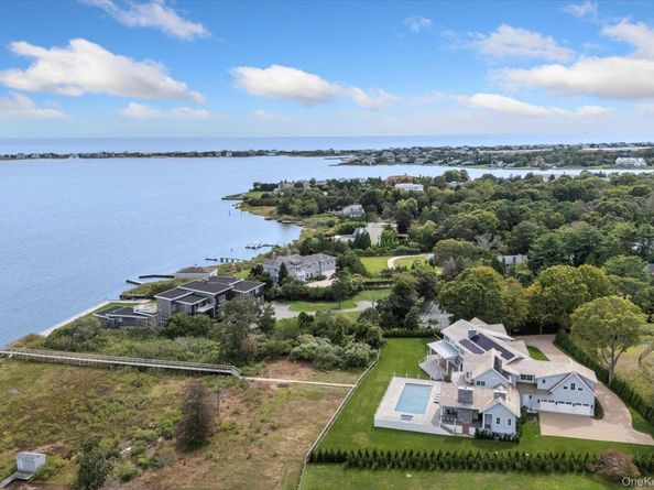 551 Main Street, Quiogue NY 11978