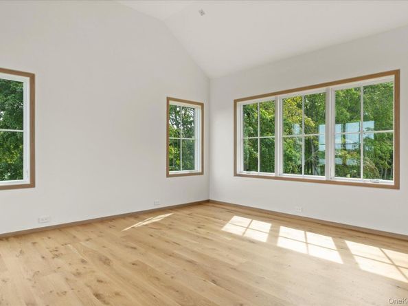 551 Main Street, Quiogue NY 11978