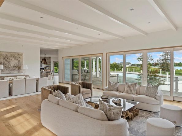 551 Main Street, Quiogue NY 11978