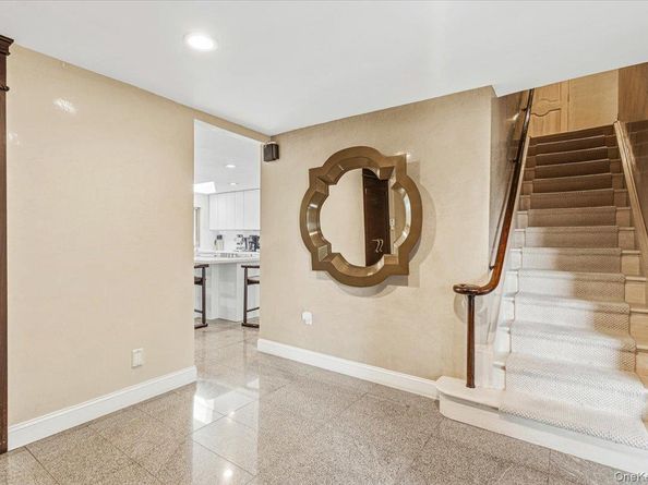 15470 Powells Cove Boulevard, Beechhurst NY 11357