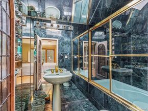 15470 Powells Cove Boulevard, Beechhurst NY 11357