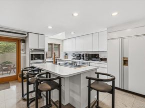 15470 Powells Cove Boulevard, Beechhurst NY 11357