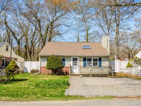 92 Wauwepex Trail, Ridge NY 11961
