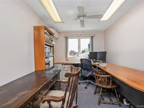 18 Tacoma Lane, Syosset NY 11791