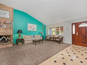 18 Tacoma Lane, Syosset NY 11791