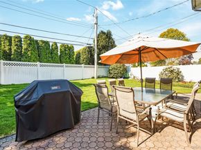 18 Tacoma Lane, Syosset NY 11791