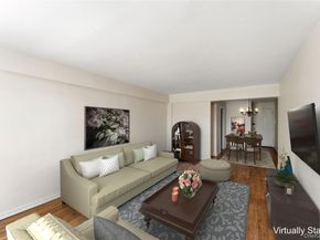 16 Main Street 2K, East Rockaway NY 11518