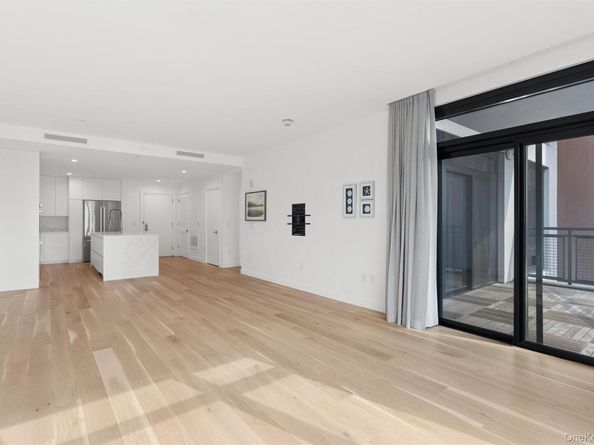 140 Boardwalk 905, Long Beach NY 11561