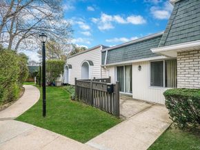 527 Daryl Drive, Medford NY 11763