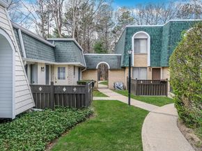 527 Daryl Drive, Medford NY 11763