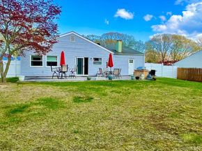 8 Tahoe Court, Coram NY 11727