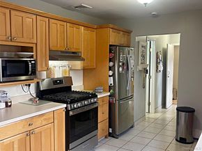 8 Tahoe Court, Coram NY 11727