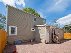 20 Cambridge Avenue, Melville NY 11747