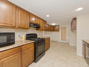 20 Cambridge Avenue, Melville NY 11747