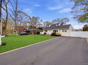 55 Pine Street, Holbrook NY 11741