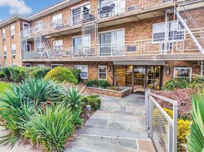 90 Park Avenue S B6, Rockville Centre NY 11570