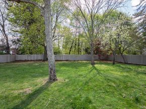 29 Audley Circle, Plainview NY 11803