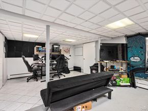 29 Audley Circle, Plainview NY 11803