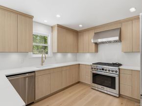 7 Mortimer Street, Westhampton Beach NY 11978