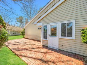 12 Baldwin Court, Ridge NY 11961