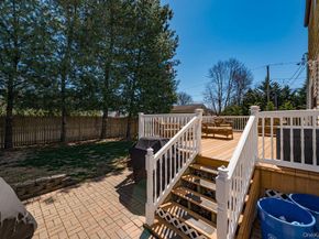 89 Cheltenham Road, West Babylon NY 11704