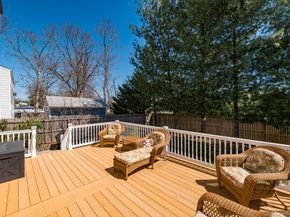 89 Cheltenham Road, West Babylon NY 11704
