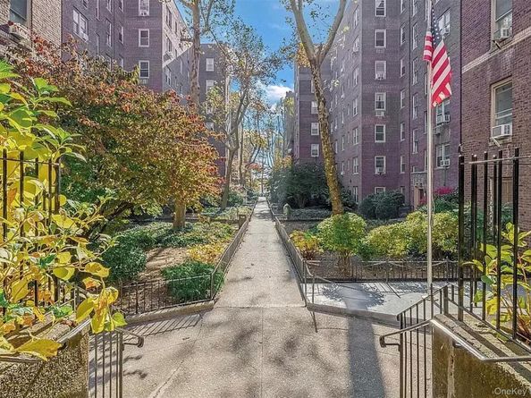 4310 48th Avenue 4M, Woodside NY 11377