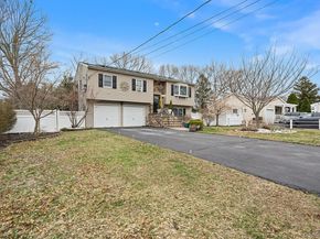 549 4th Street, Ronkonkoma NY 11779
