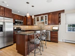 296 Euston Road S, Garden City NY 11530