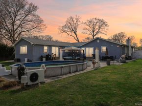 11 Mid Place, Bohemia NY 11716