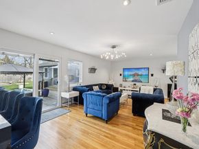 11 Mid Place, Bohemia NY 11716