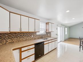 11 Mid Place, Bohemia NY 11716