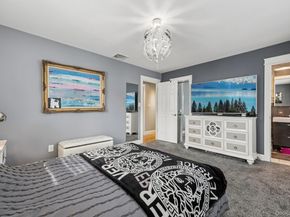 11 Mid Place, Bohemia NY 11716