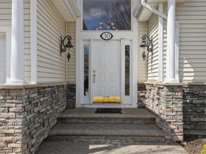 30 Redan Drive, Smithtown NY 11787