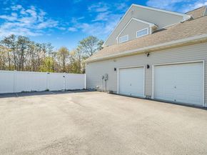 4 Jordan Drive, Medford NY 11763