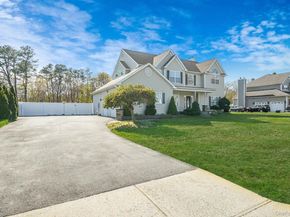4 Jordan Drive, Medford NY 11763