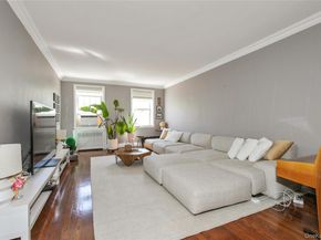 90 Knightsbridge Road 4J, Great Neck NY 11021