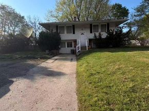 285 Sheep Pasture Road, East Setauket NY 11733