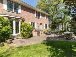 23 FOX HUNT Lane, Great Neck NY 11020