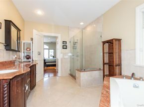 23 FOX HUNT Lane, Great Neck NY 11020