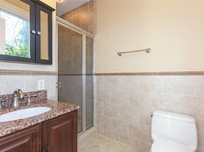 23 FOX HUNT Lane, Great Neck NY 11020