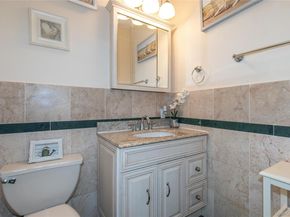 23 FOX HUNT Lane, Great Neck NY 11020
