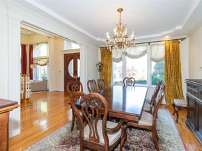 23 FOX HUNT Lane, Great Neck NY 11020