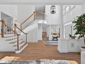 1 Pembroke Drive, Glen Cove NY 11542